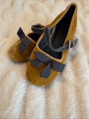 Zara Mustard Gold Velvet Mary Jane Shoes with Black Bows
